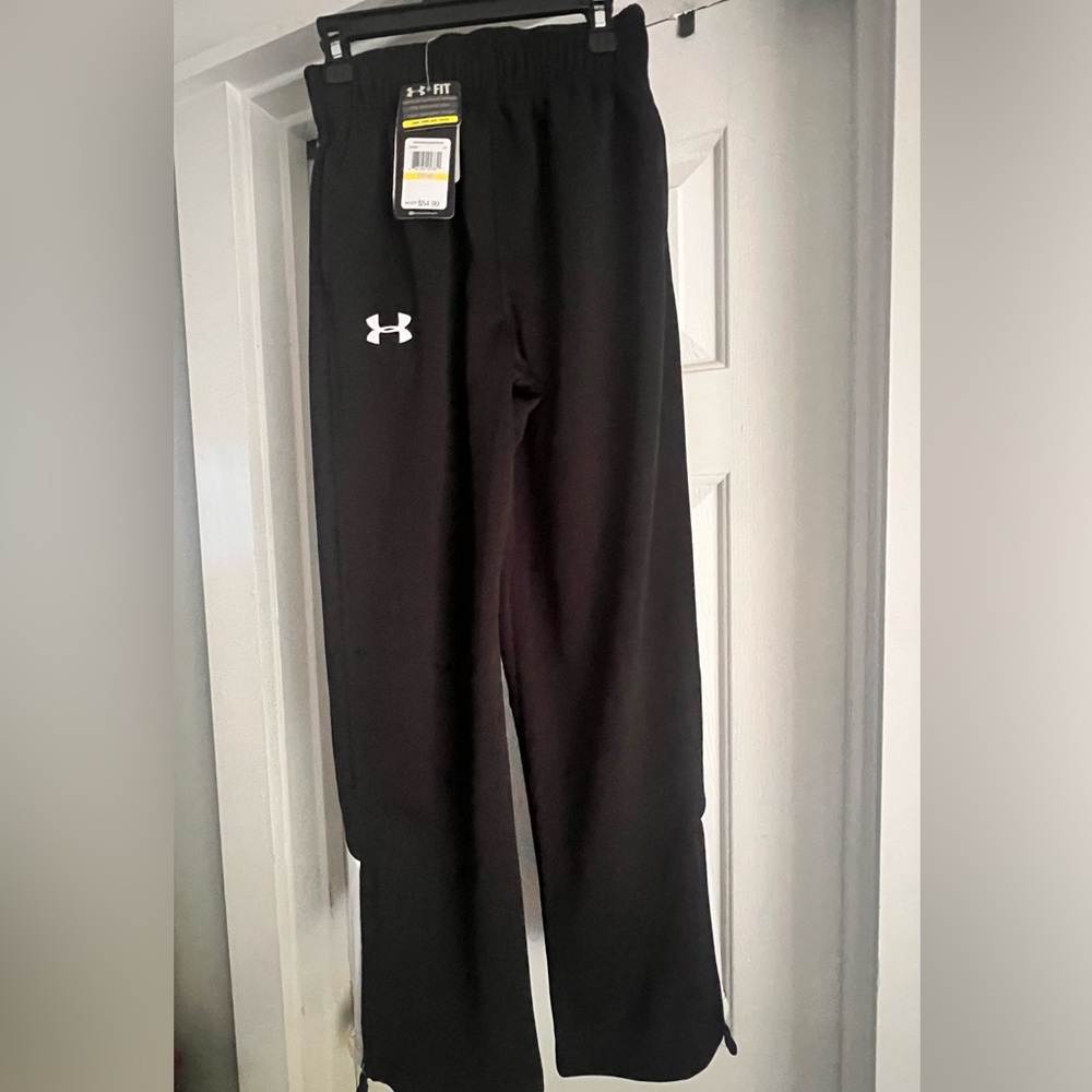 UNDER ARMOUR